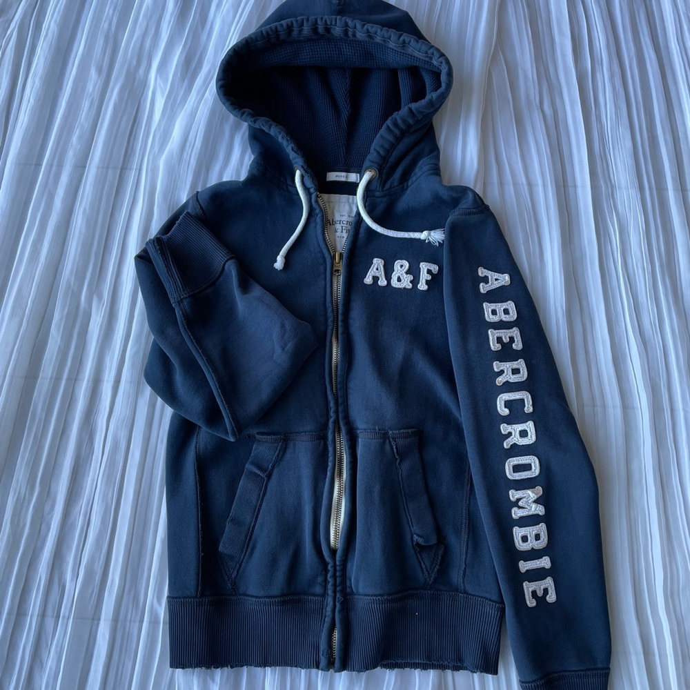 Abercrombie & Fitch Men’s Medium dark blue full zip hoodie jacket.